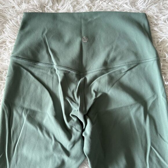 Lululemon Align Matching Set with Top and Leggings in green Size 6/8 - Picture 7 of 8
